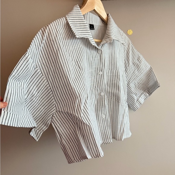 Cropped White & Black Pinstripe Button-Up Shirt – Boxy Summer Blouse - Picture 3 of 6